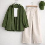 A comfy button-down shirt with a matching inner top, plus wide leg jeans. Easy to wear, easy to style.